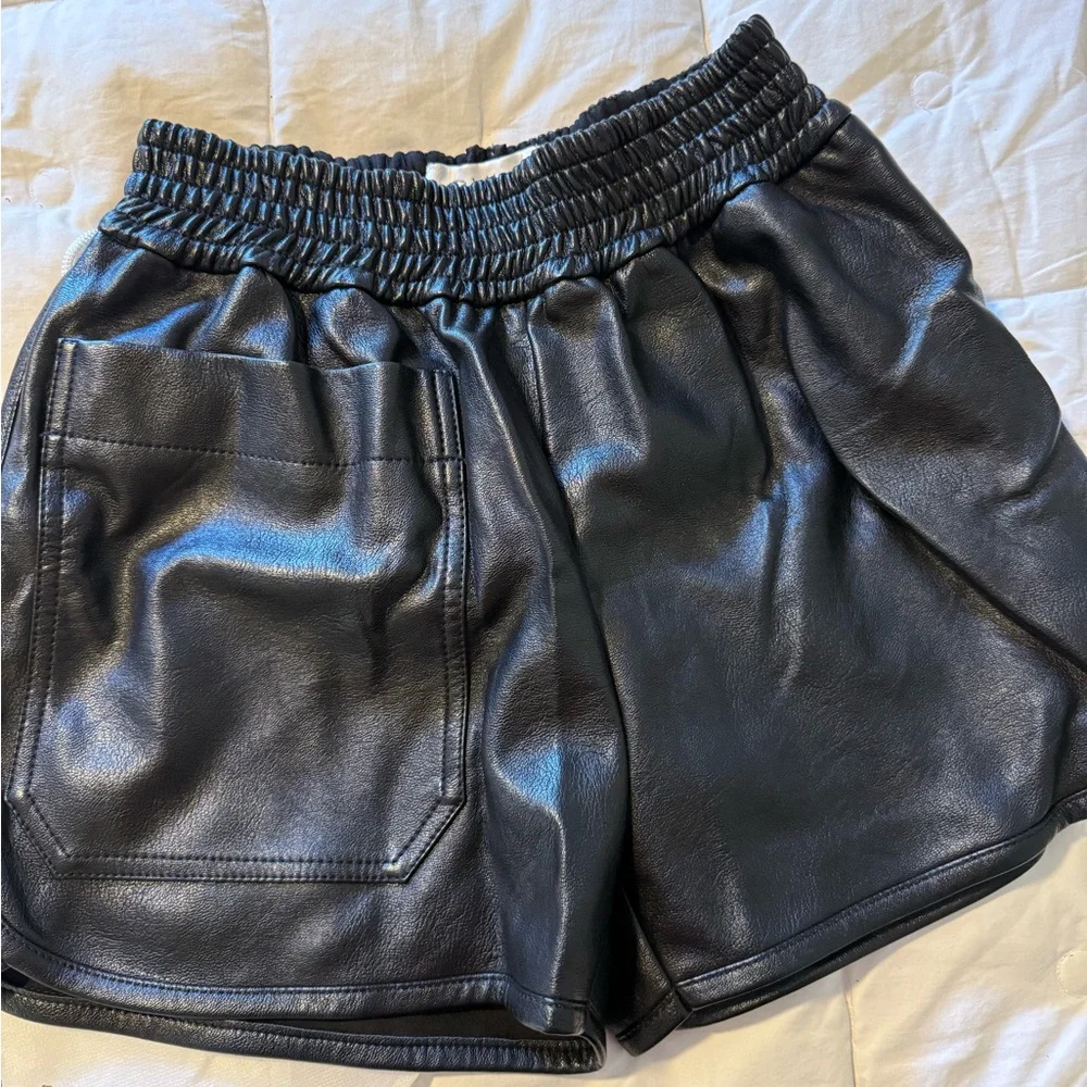 Stella McCartney vegan leather shorts. - Picture 1 of 5